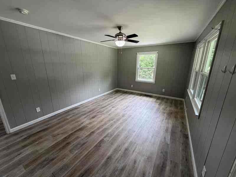 425 Bainbridge Loop - Photo 3 of 10
