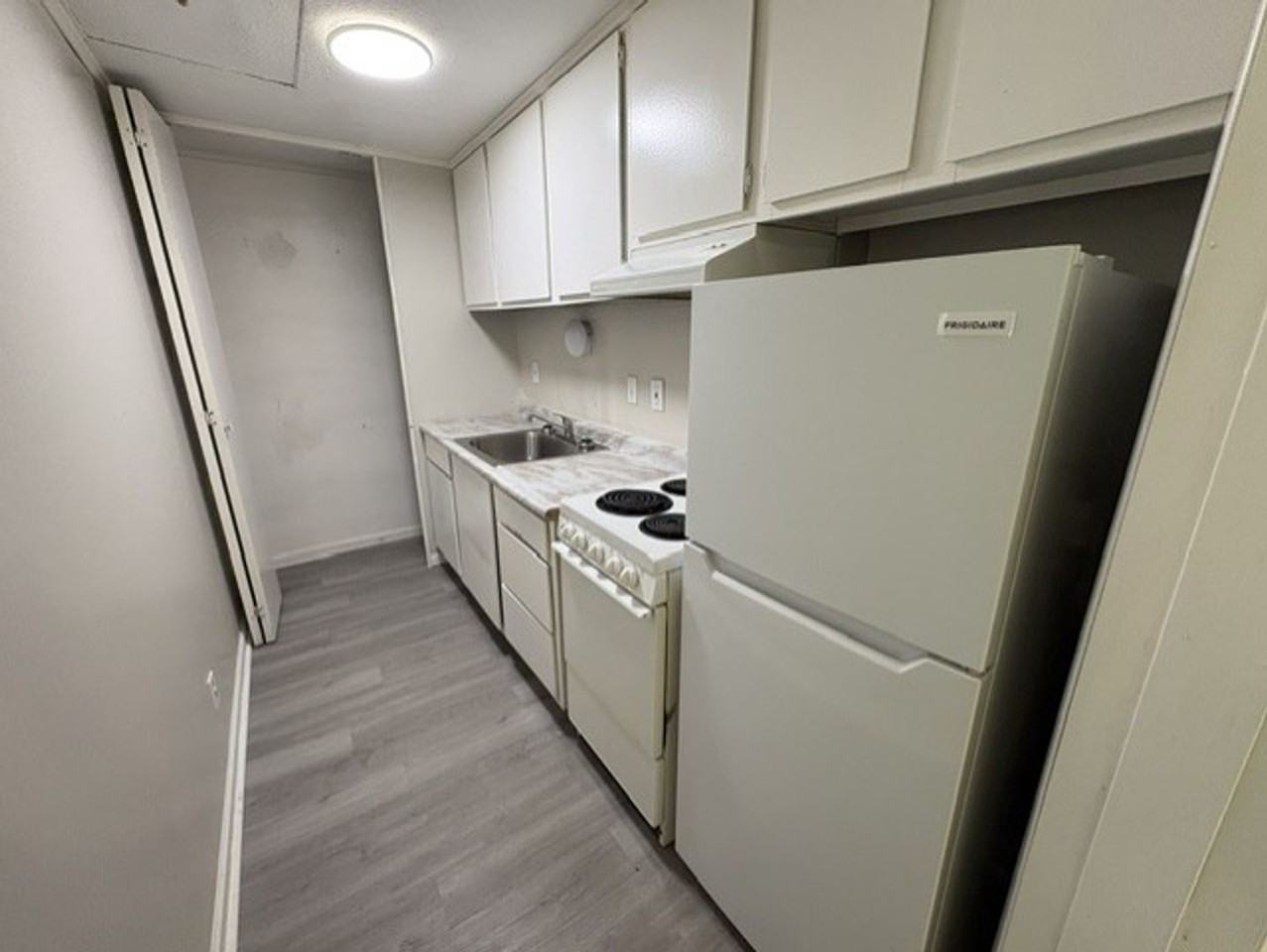 972 Silver Meadows Blvd - Photo 3 of 7
