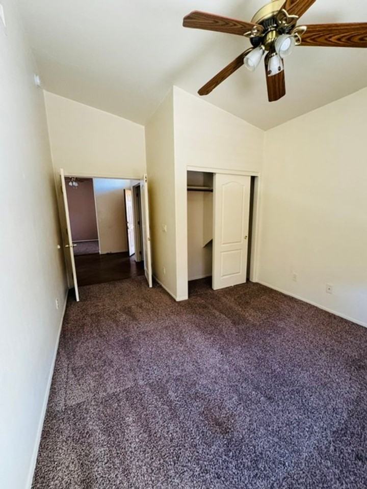 11557 N Flat Iron Dr - Photo 5 of 24