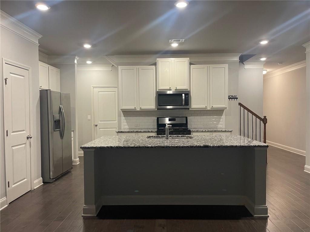 2559 Irwell Way - Photo 4 of 26