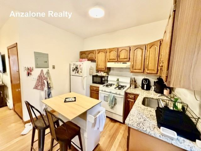 182 Salem St #4 - Photo 2 of 21