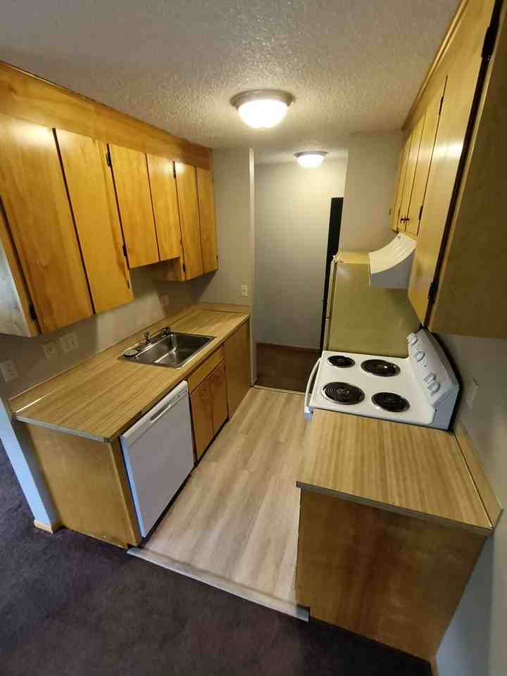 Coulee Columbia View Apartments - Photo 2 of 29