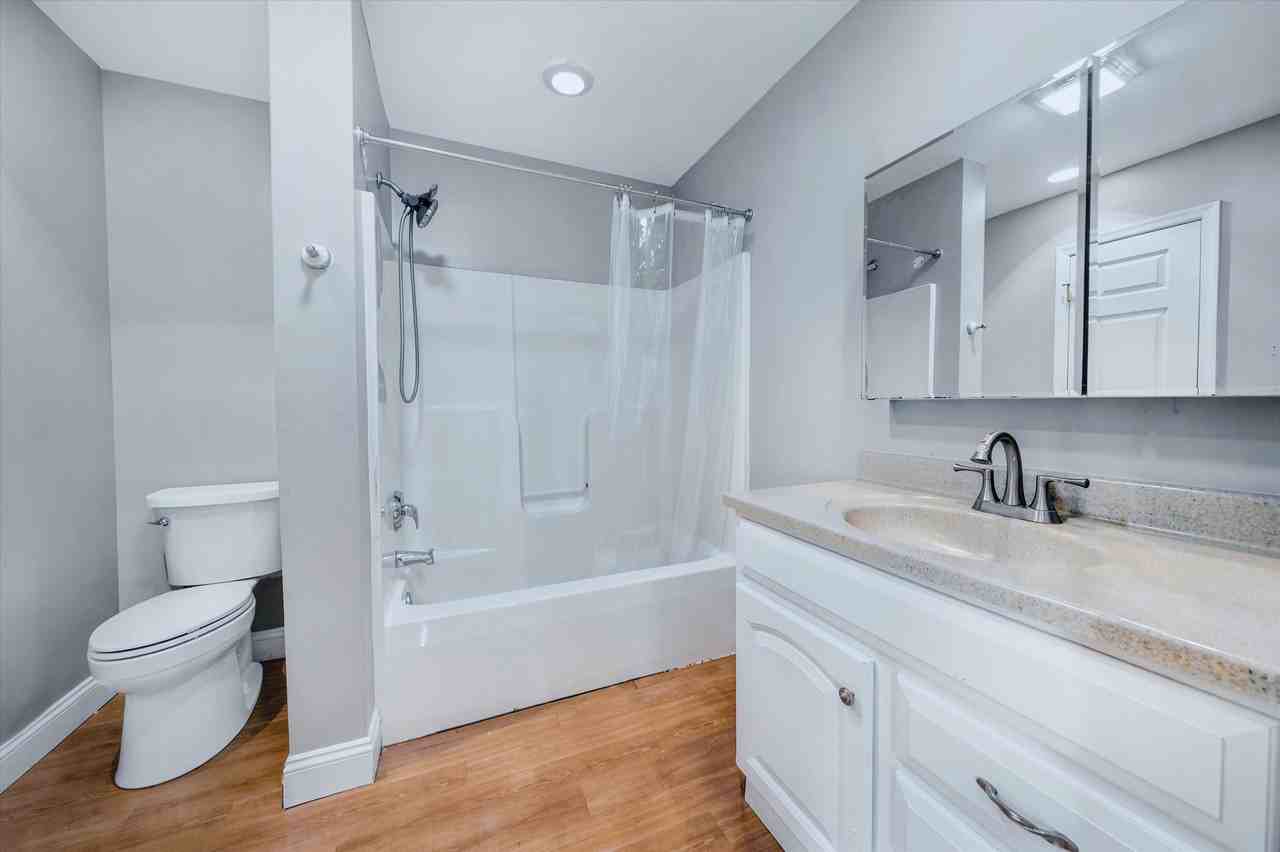 5 Comet Ct - Photo 6 of 29