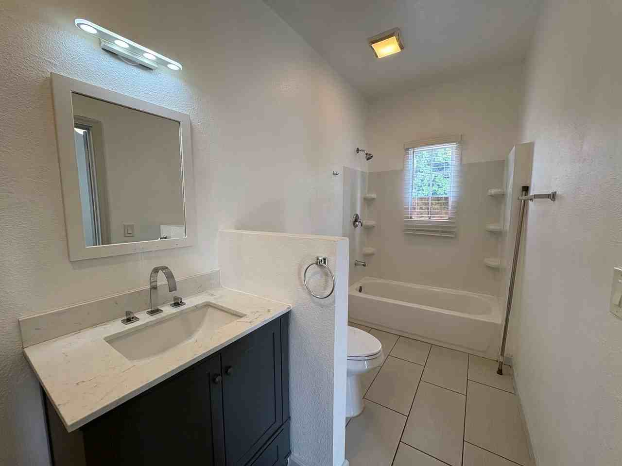 1000 Redondo Ave Apartments, Long Beach CA - Photo 6 of 20