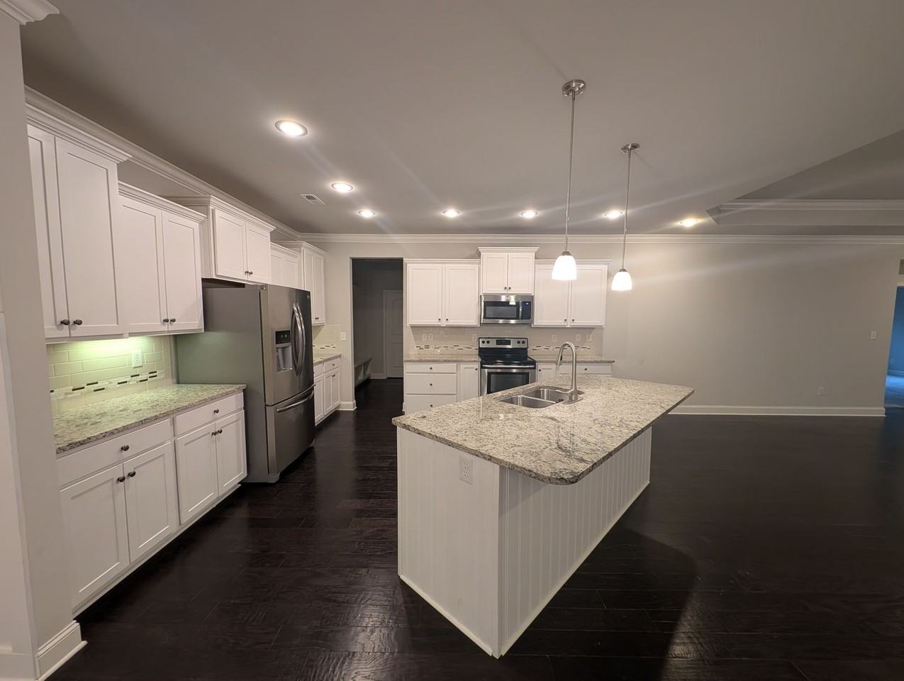 207 Blackwood Dr - Photo 5 of 47