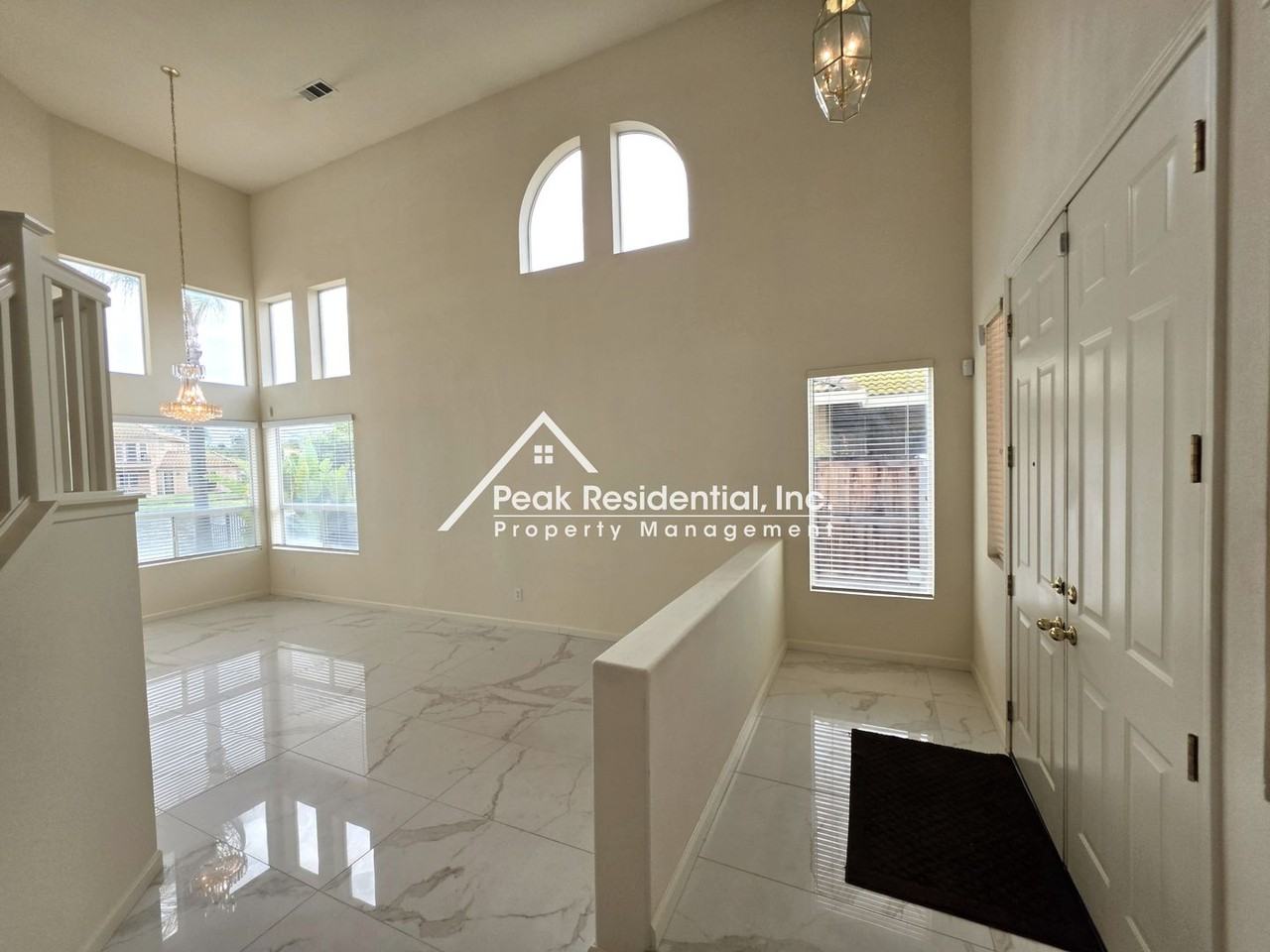 3333 E Island Ct - Photo 3 of 34