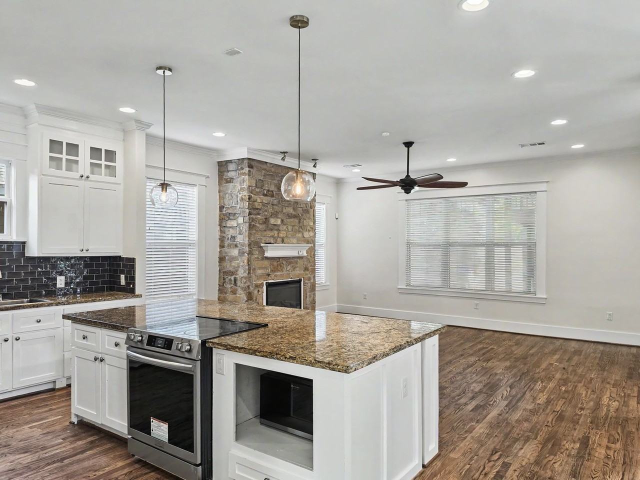 603 Archer St - Photo 5 of 42