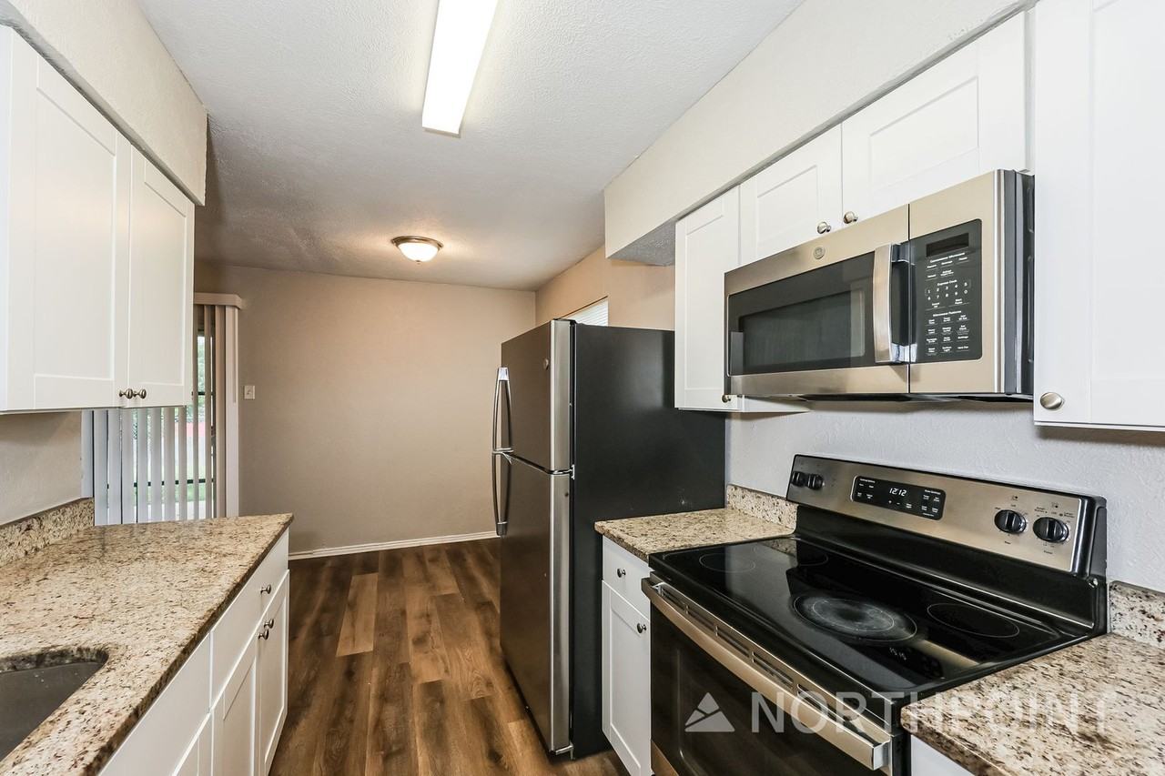 7225 Harold Walker Dr - Photo 5 of 16