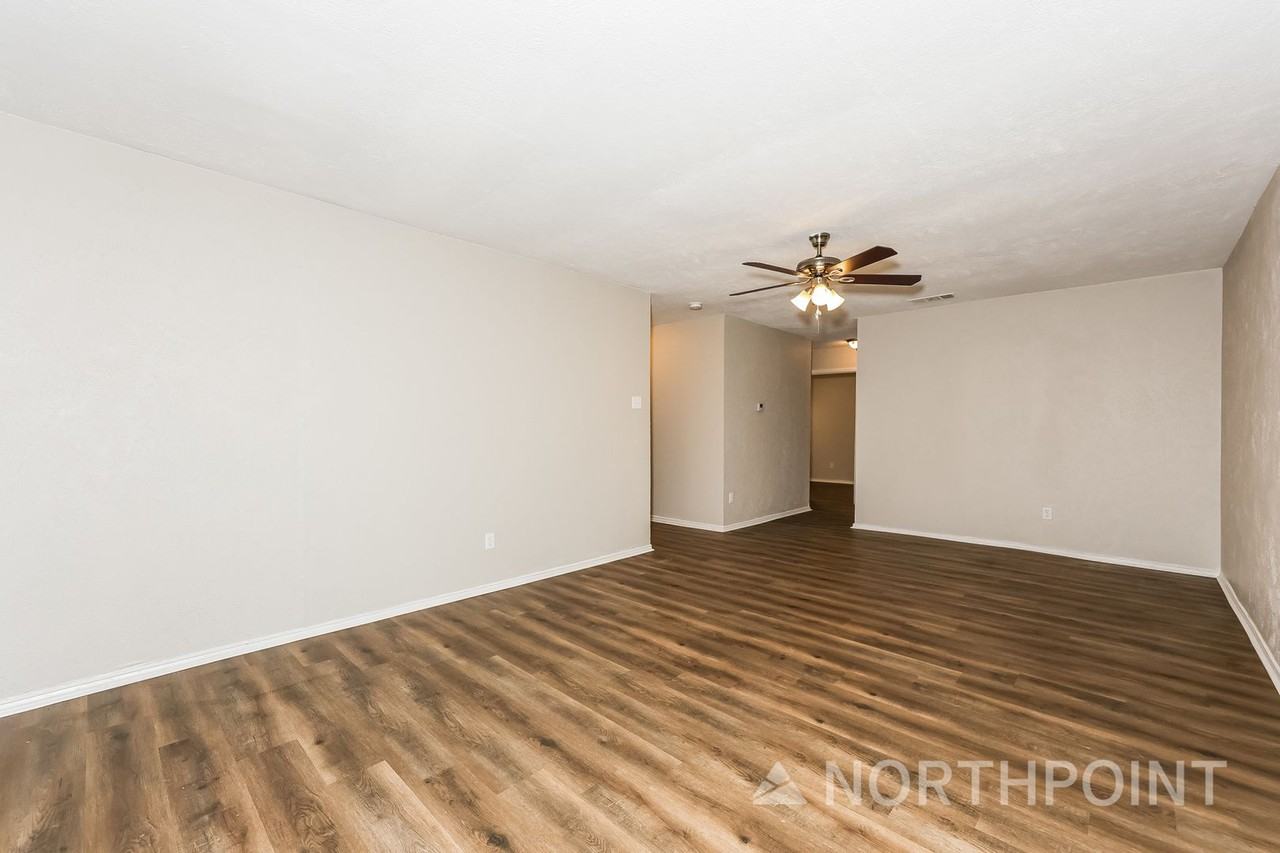 7225 Harold Walker Dr - Photo 3 of 16