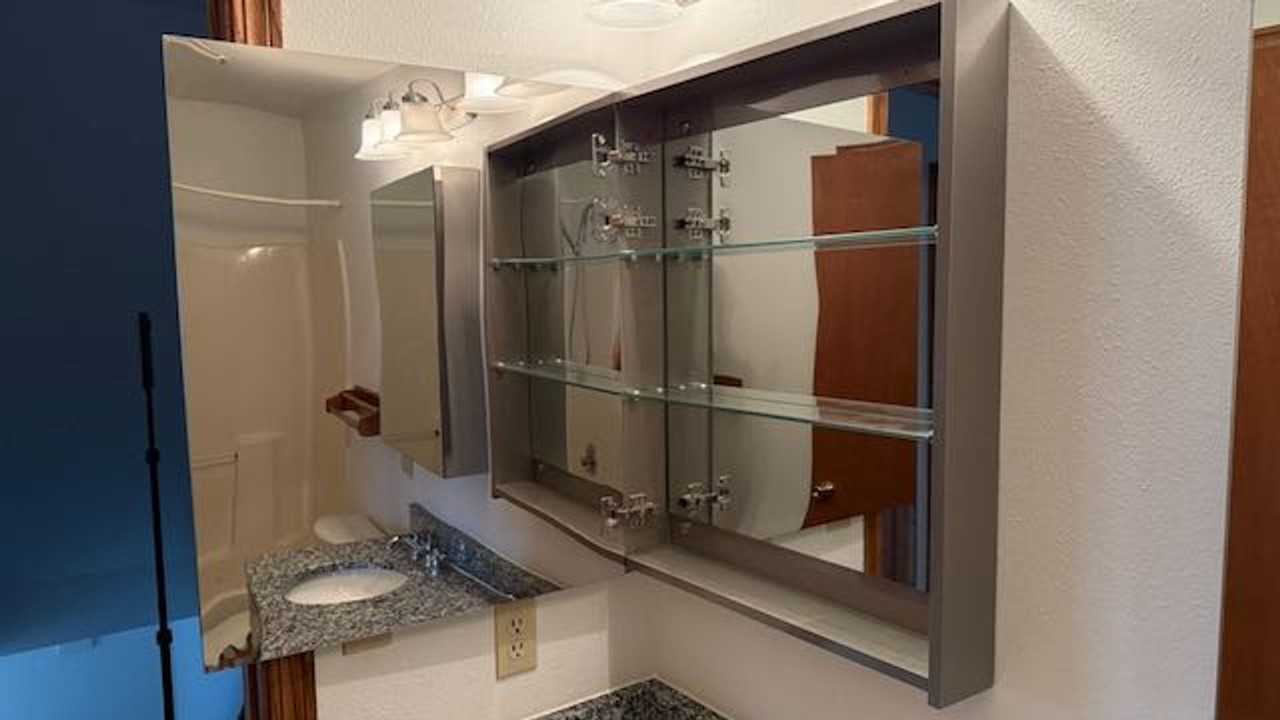 5101 Hickman Rd - Photo 5 of 11