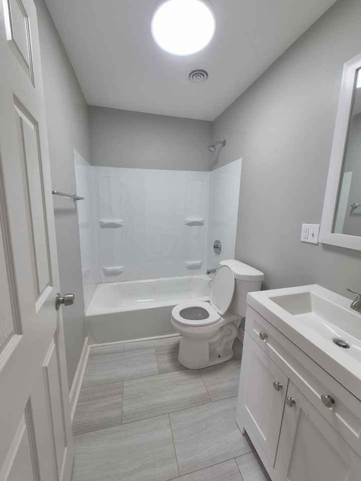 2815 Harrison - Photo 2 of 26