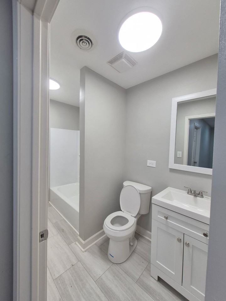 2815 Harrison - Photo 3 of 26