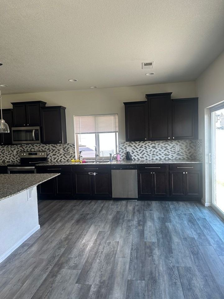 7905 Luminary Ln - Photo 2 of 8