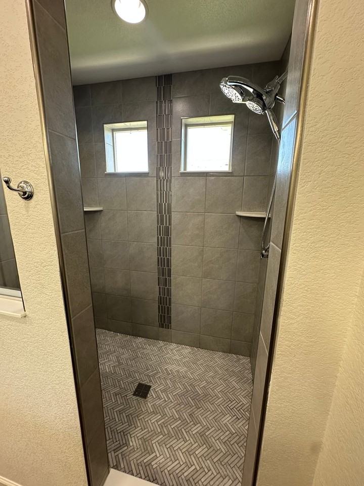 7905 Luminary Ln - Photo 5 of 8