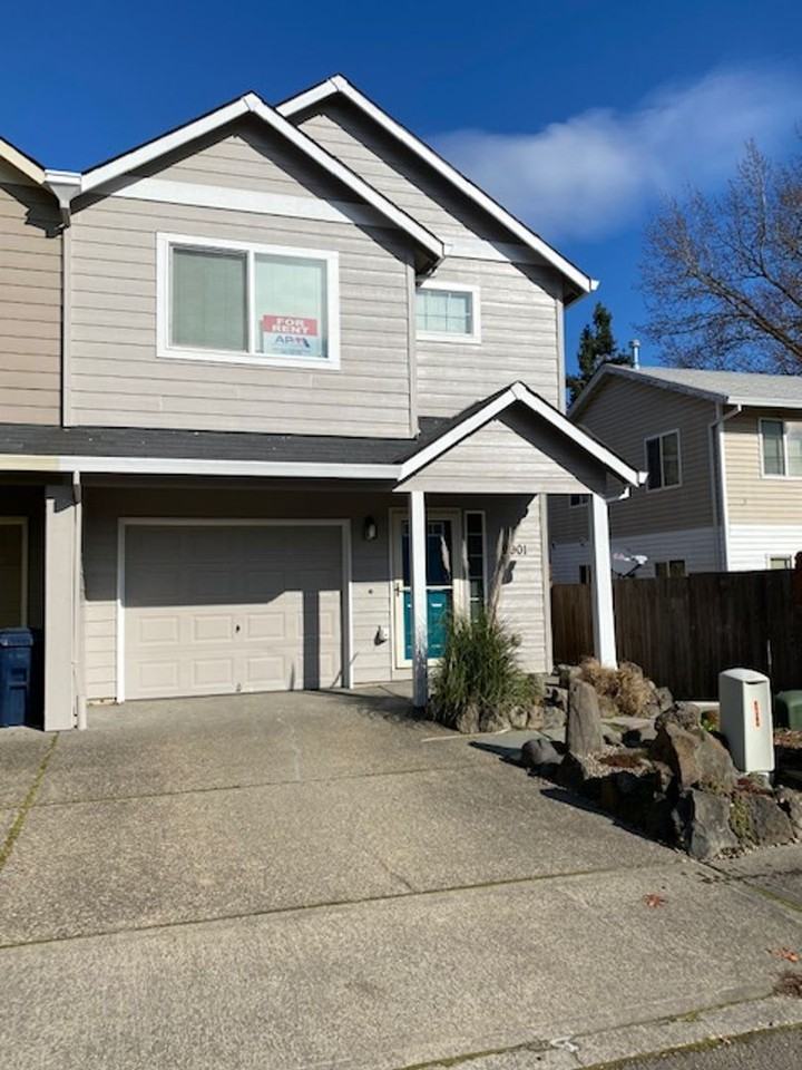 19901 Sw Kendall Ln - Photo 2 of 12