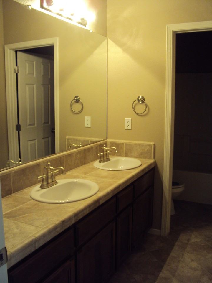 2744 N Duke Ct - Photo 3 of 8