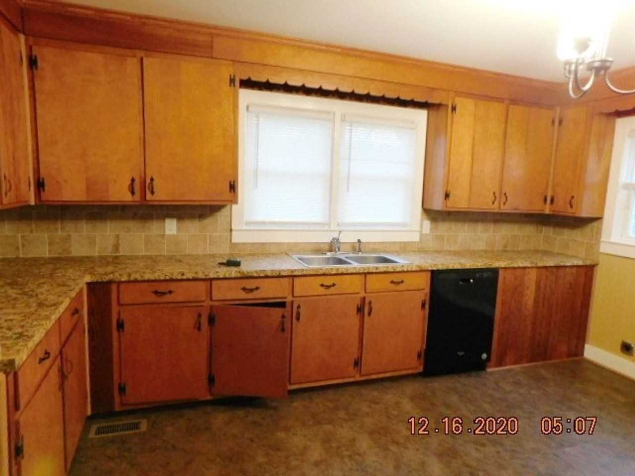 2955 Beatty Rd - Photo 5 of 11