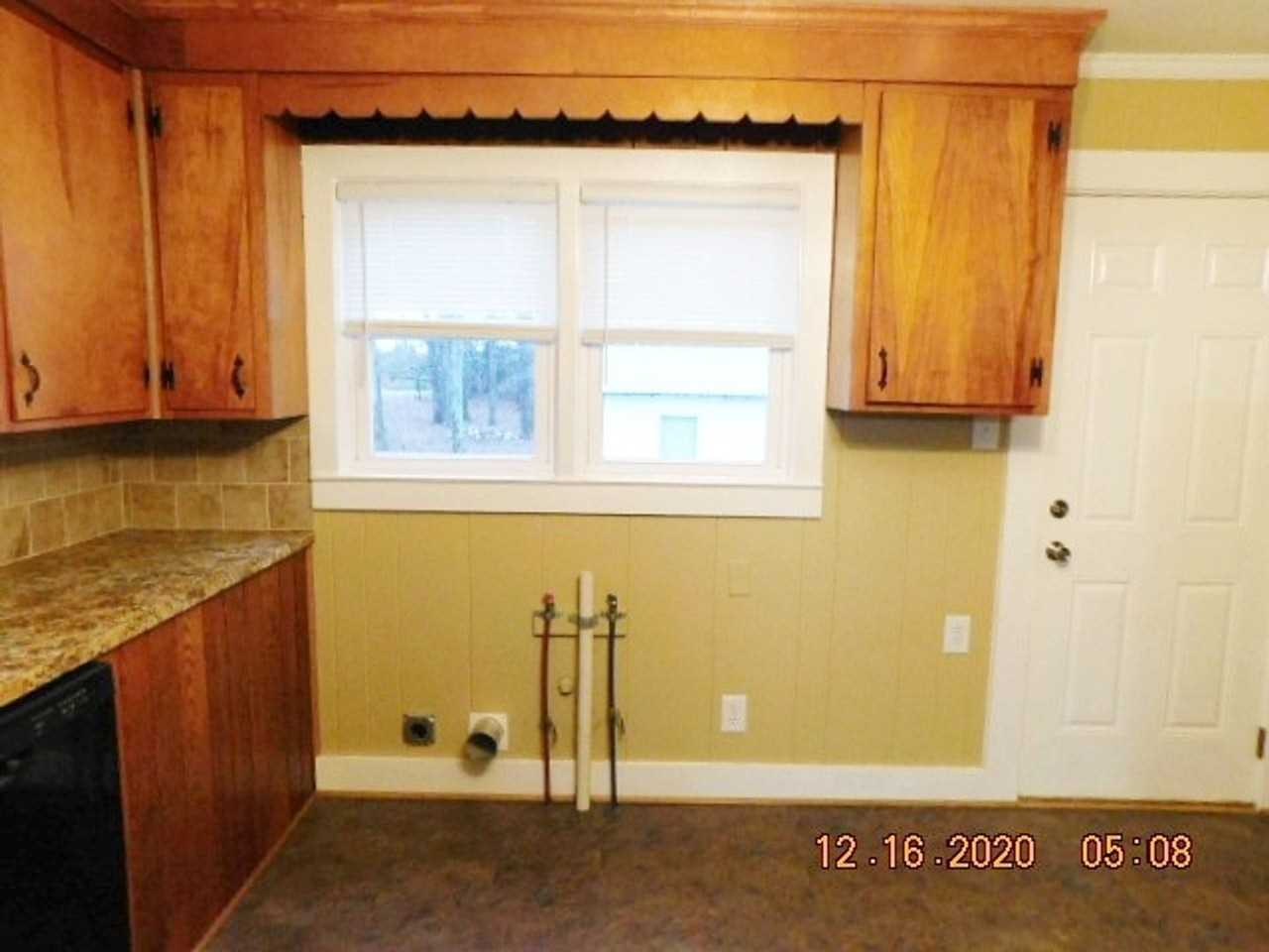 2955 Beatty Rd - Photo 7 of 11