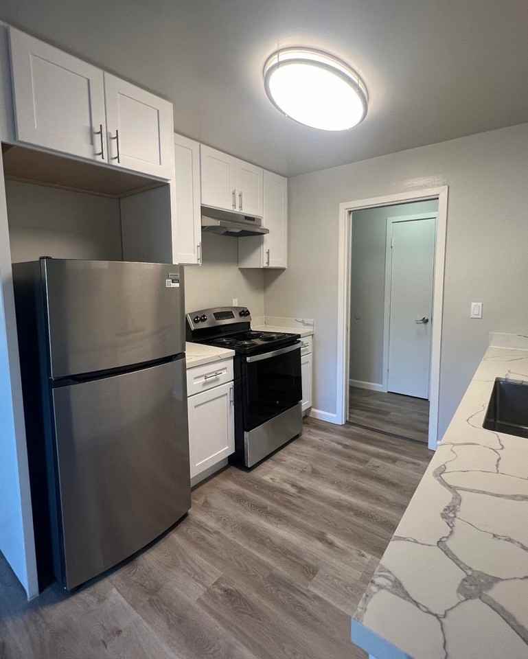 Regent Apartment Homes - Photo 2 of 18