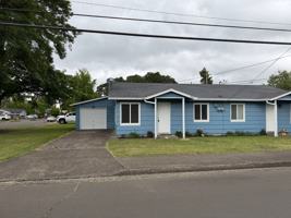 featured image of 990 W 10th Ave