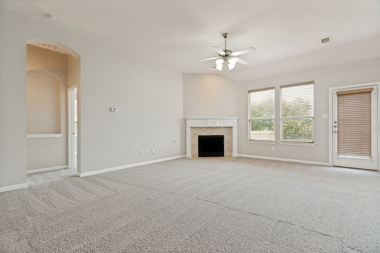 10129 Sanden Dr - Photo 2 of 12