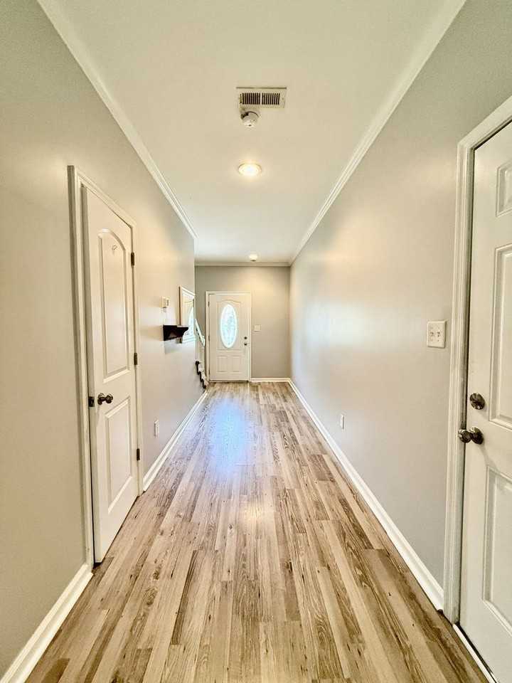 4205 Dartmouth St - Photo 4 of 22