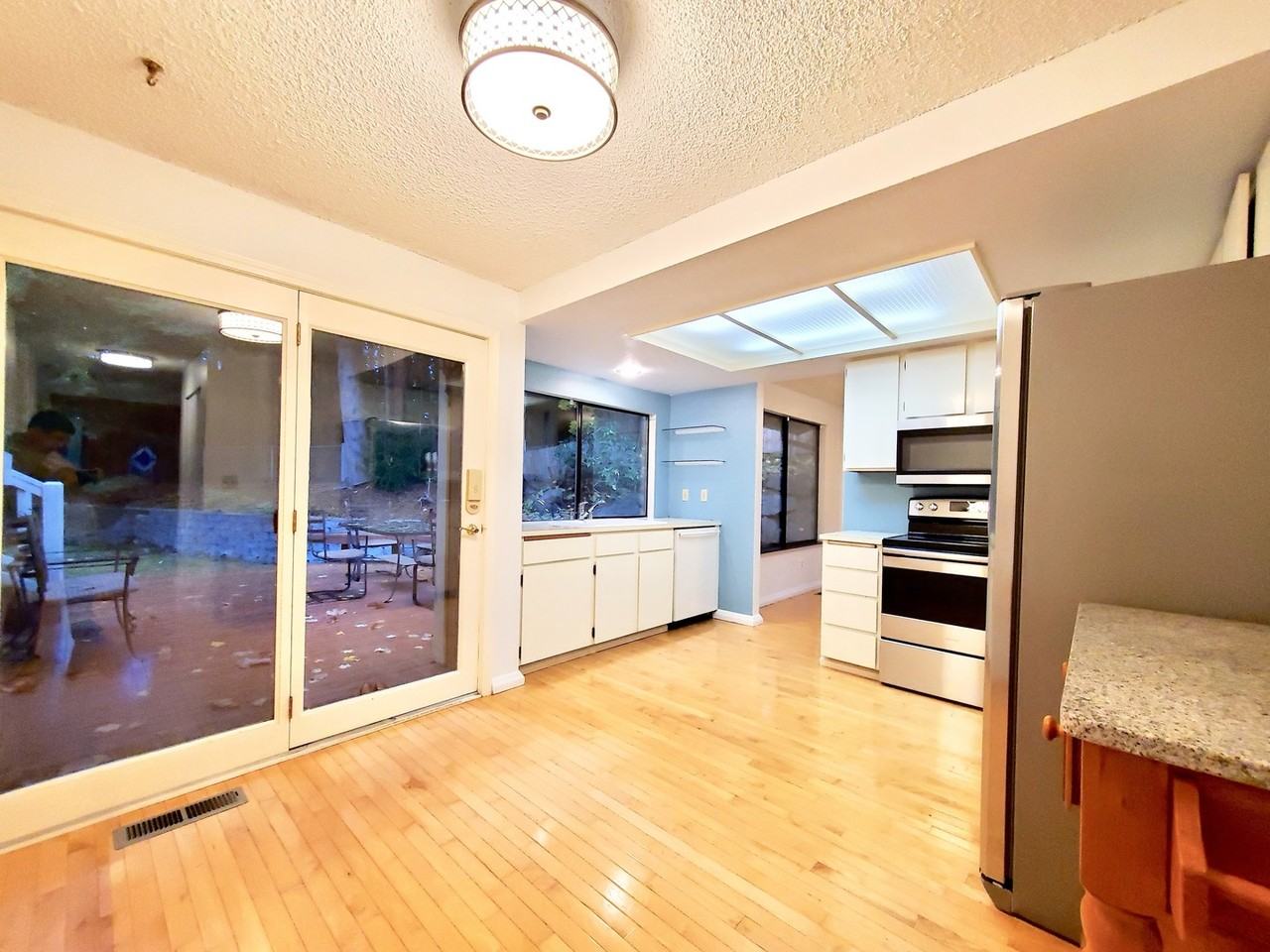 13305 Ne 117th Way - Photo 3 of 17