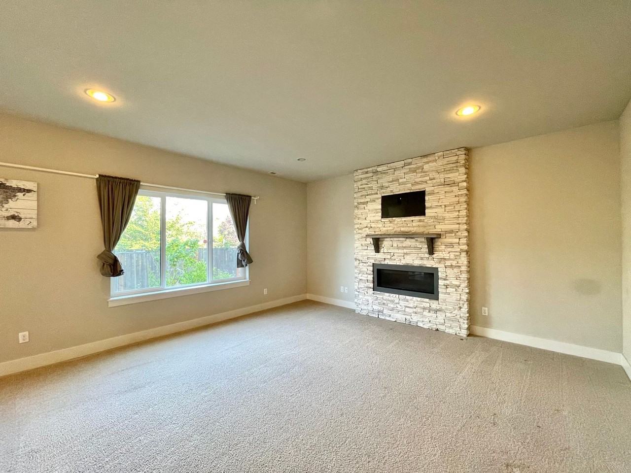 1525 184th St Sw - Photo 6 of 28