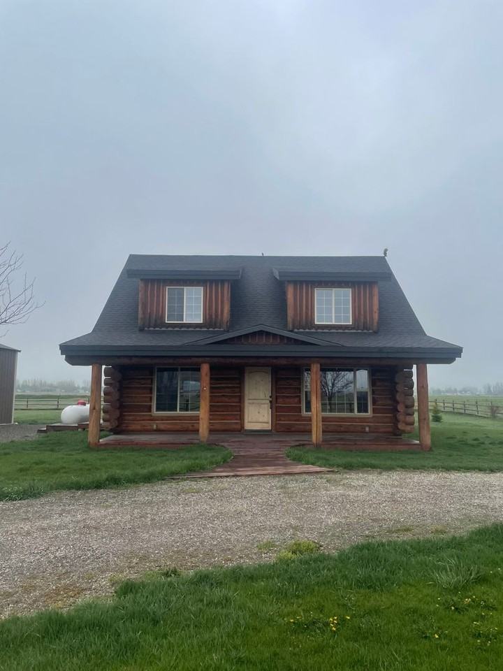 1084 E Moody Rd - Photo 2 of 30