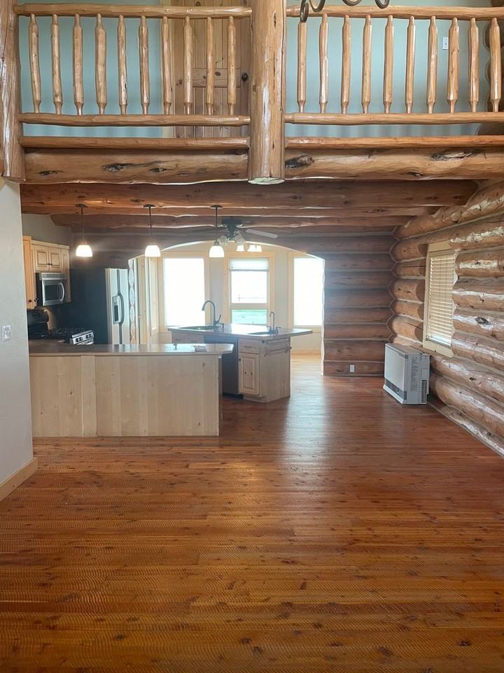 1084 E Moody Rd - Photo 6 of 30