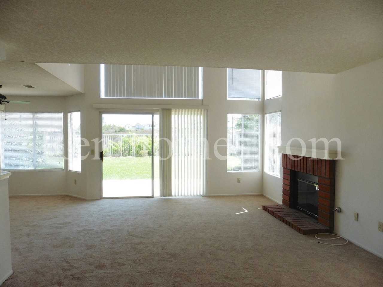 10669 Glendover Ln - Photo 2 of 21
