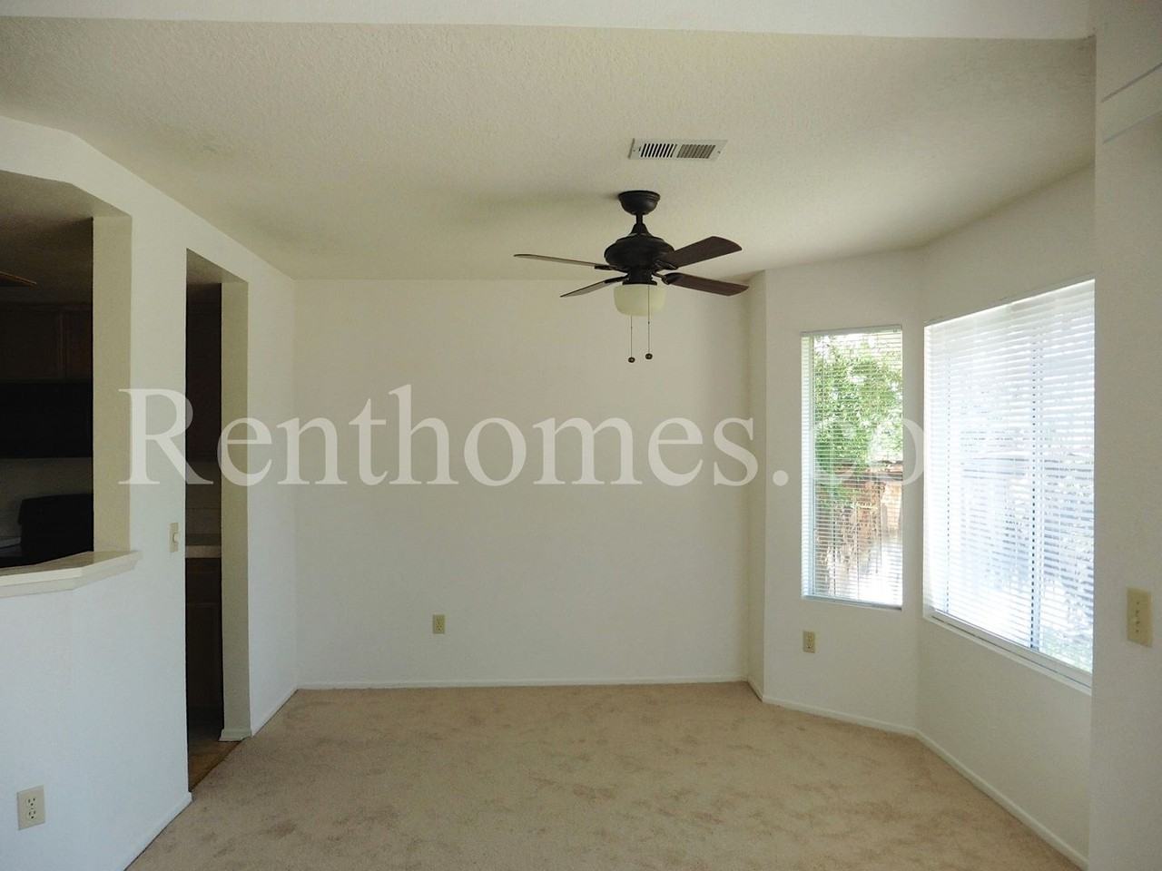 10669 Glendover Ln - Photo 4 of 21