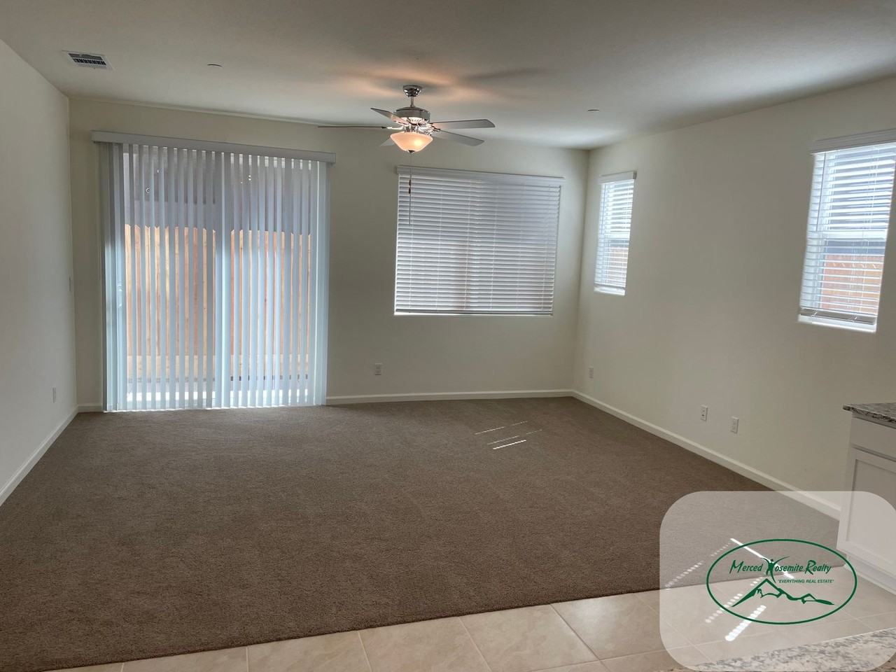 288 Shafer Ave - Photo 6 of 13