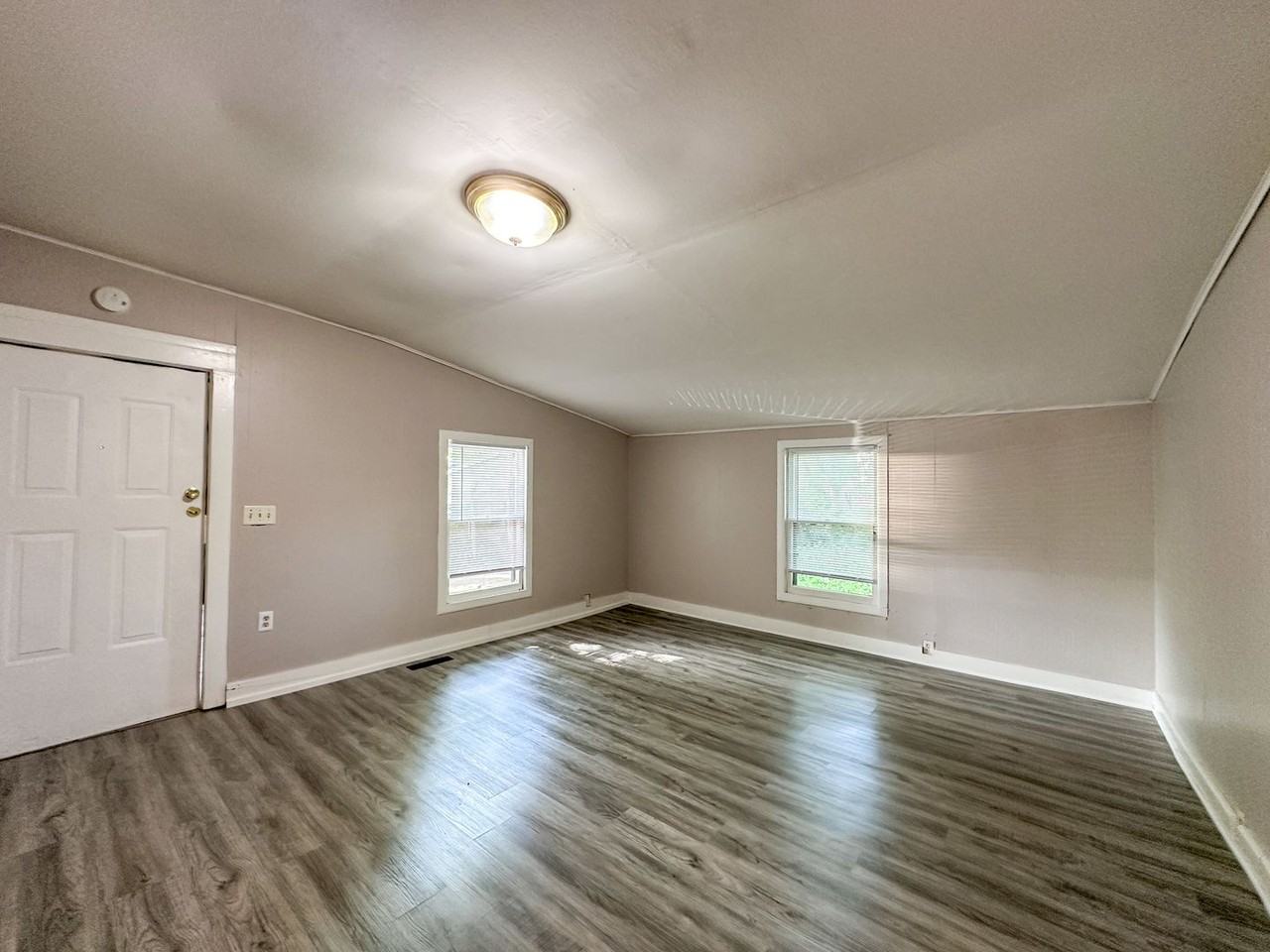 1244 Wieland Pl Nw - Photo 2 of 11
