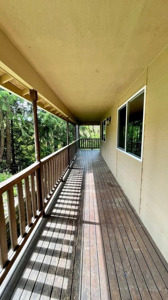 17535 Clear Lake Blvd Se - Photo 4 of 40