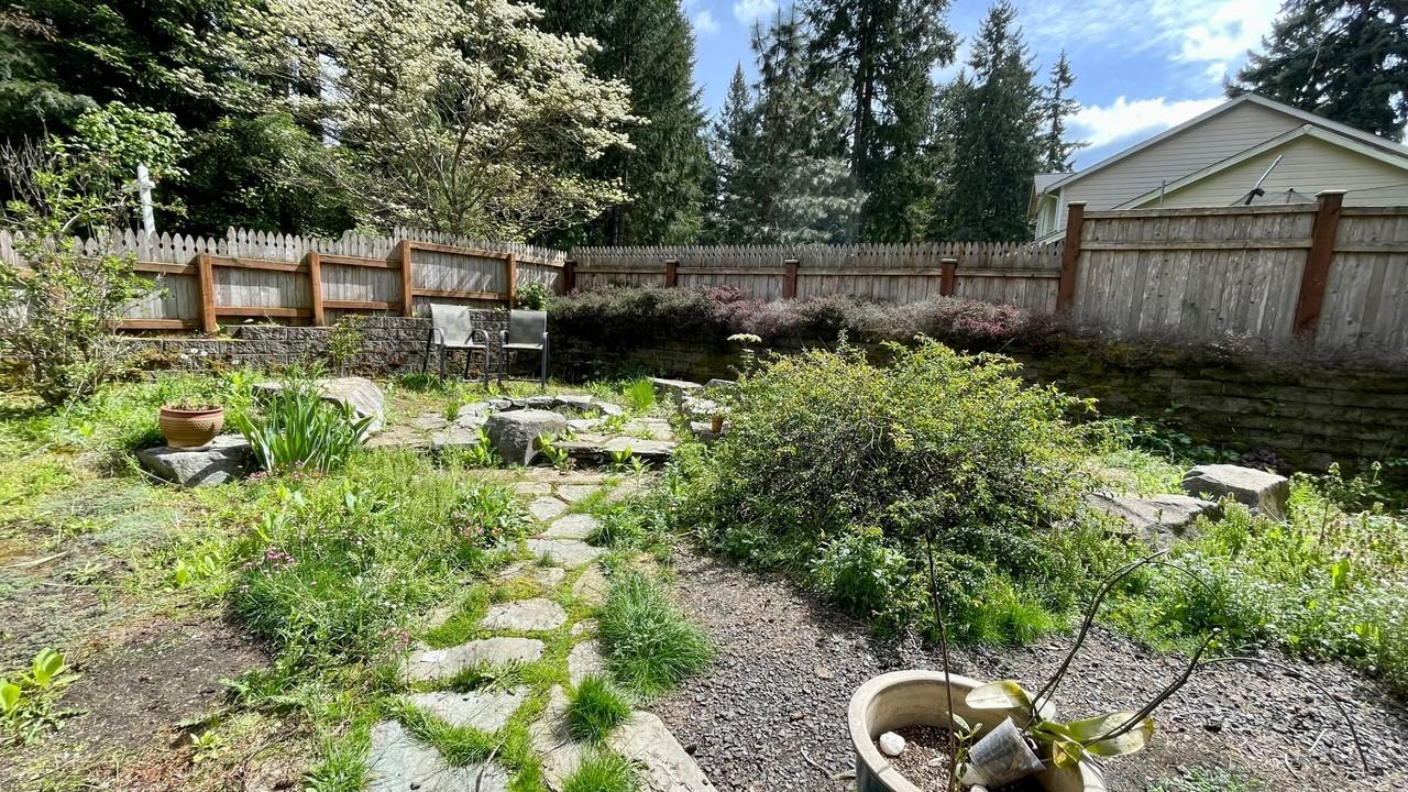 17535 Clear Lake Blvd Se - Photo 7 of 40