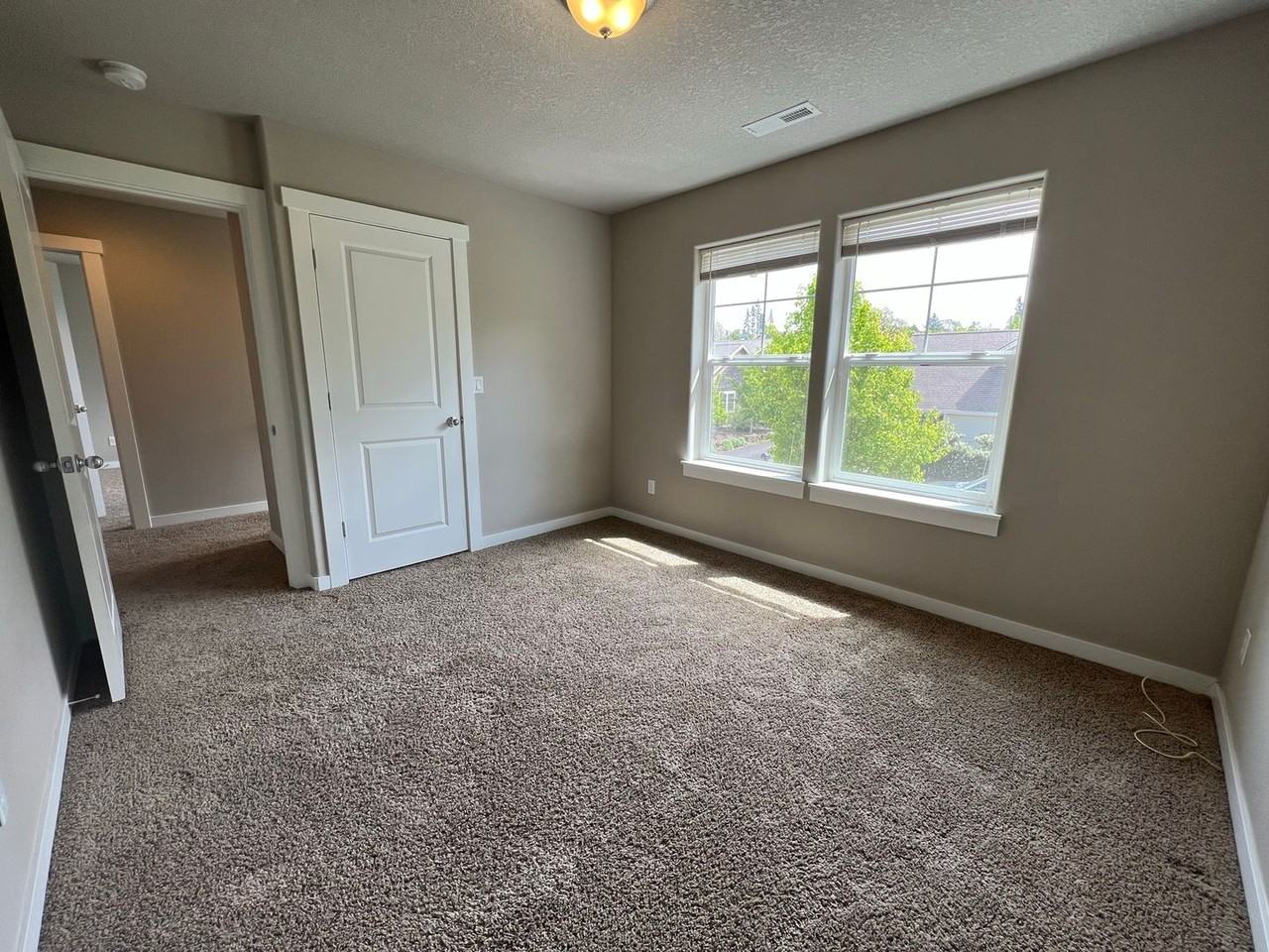 3202 Sherman Ave - Photo 4 of 18