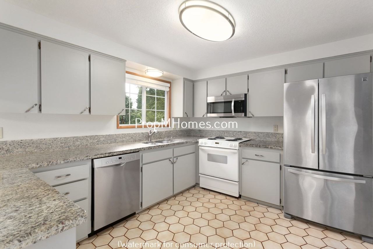 16524 Se Gordon St - Photo 4 of 31