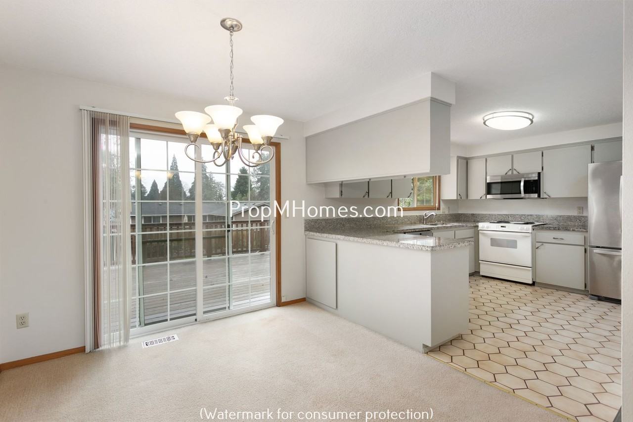 16524 Se Gordon St - Photo 6 of 31
