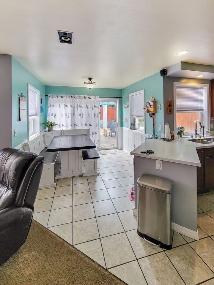 3818 N Bennett St - Photo 5 of 17