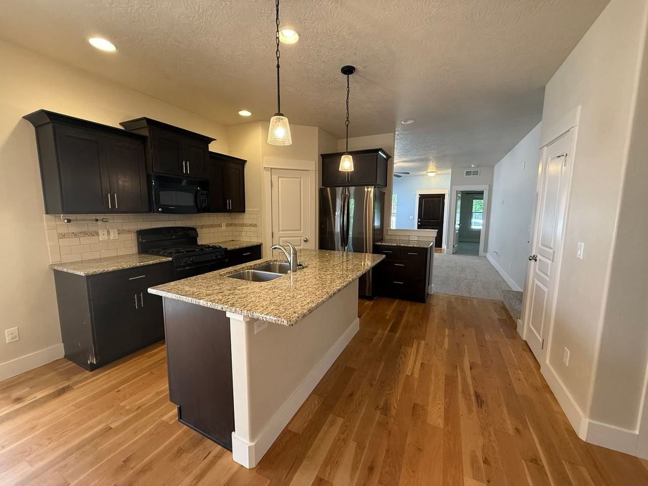 6007 S Kelso Way - Photo 2 of 17