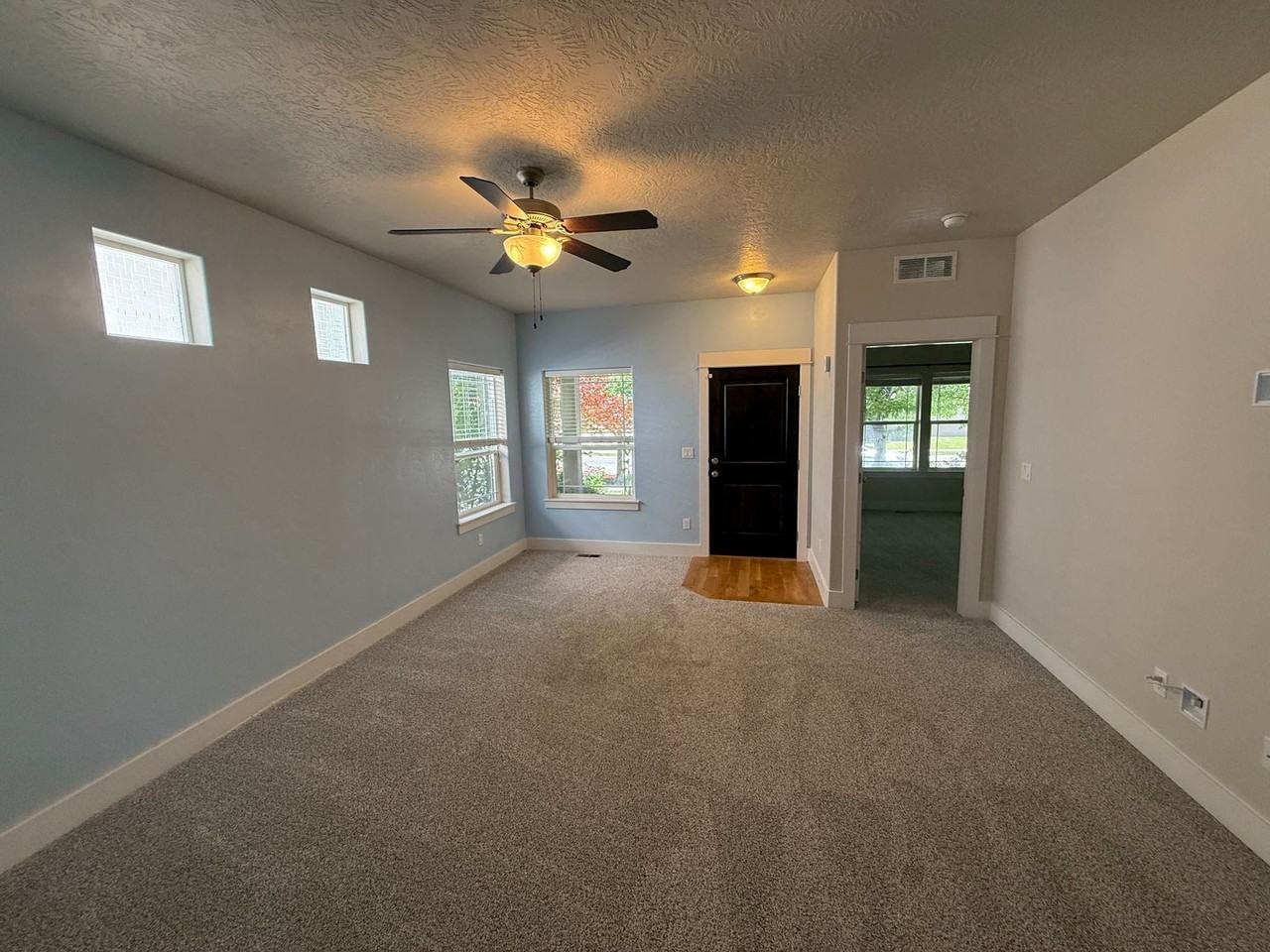 6007 S Kelso Way - Photo 5 of 17