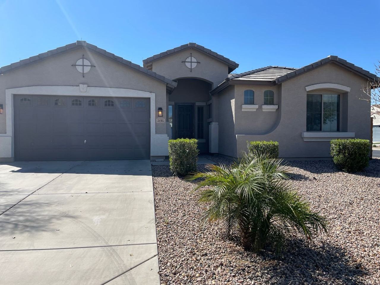 38205 W Montserrat St - Photo 3 of 36