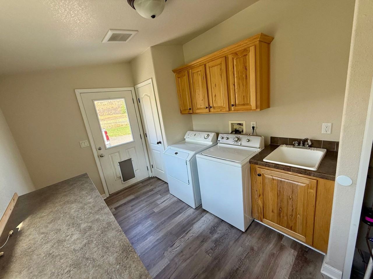 20324 Clearwater Dr - Photo 4 of 41