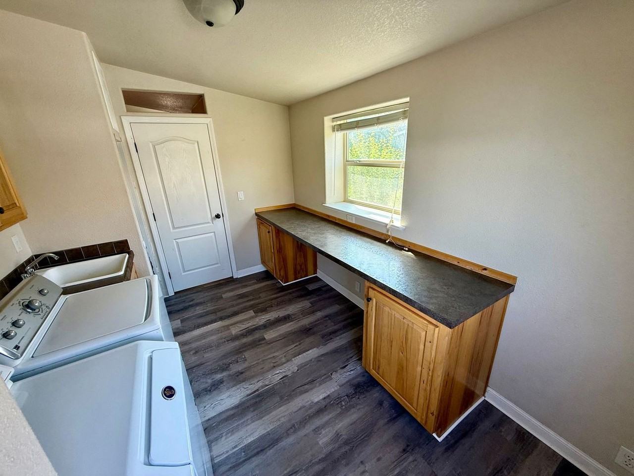 20324 Clearwater Dr - Photo 5 of 41
