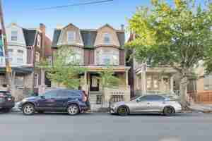 featured image of 1409 W Linden St