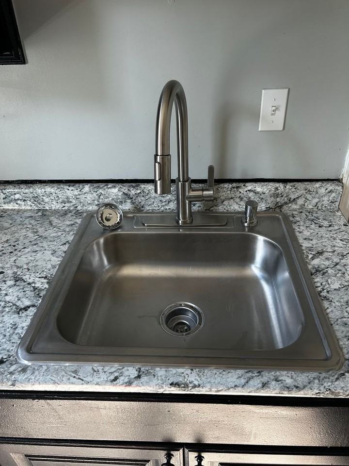1008 Fairview Ave - Photo 6 of 13