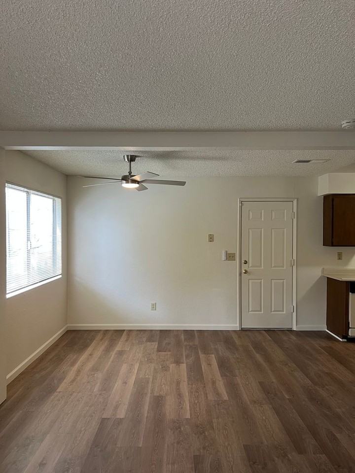 7120 Van Maren Ln - Photo 6 of 19