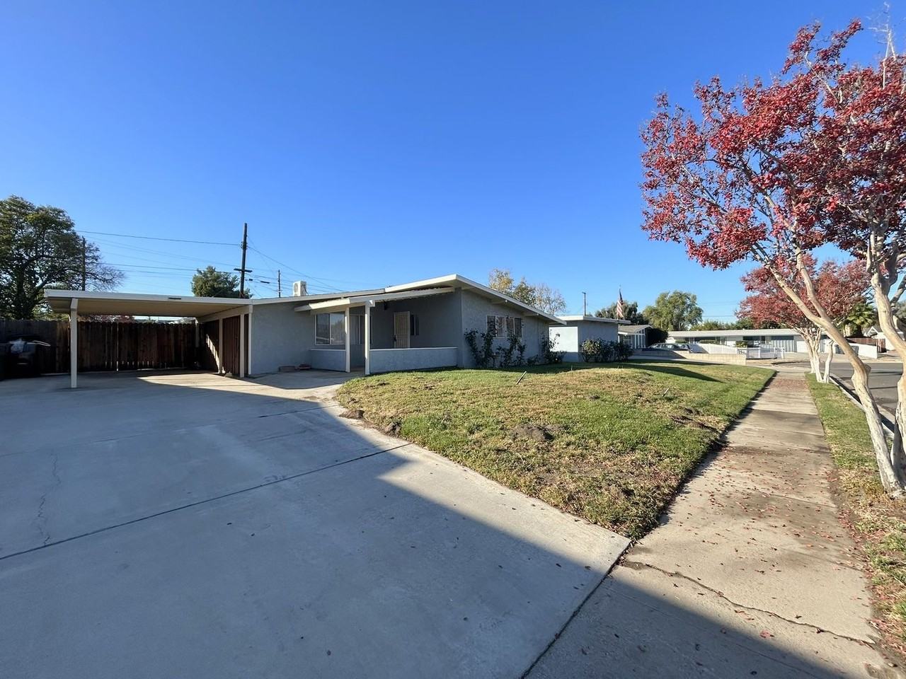 948 Barbra Ln - Photo 2 of 23