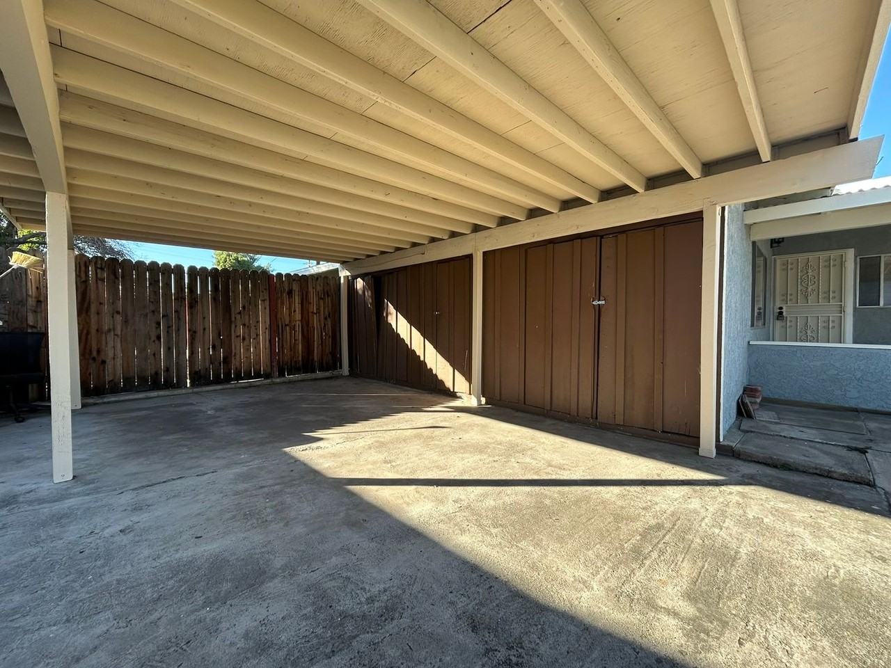 948 Barbra Ln - Photo 5 of 23